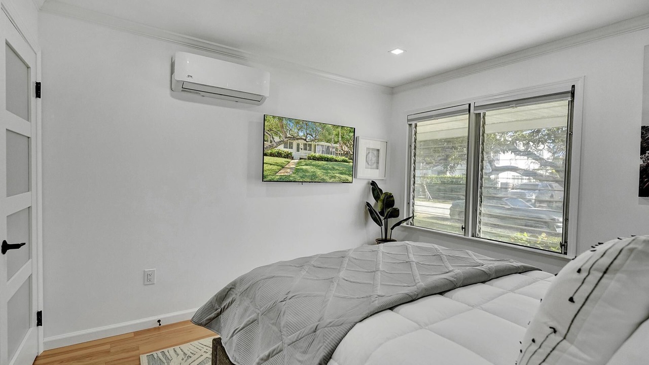 Photo of Bedroom in Harbordale