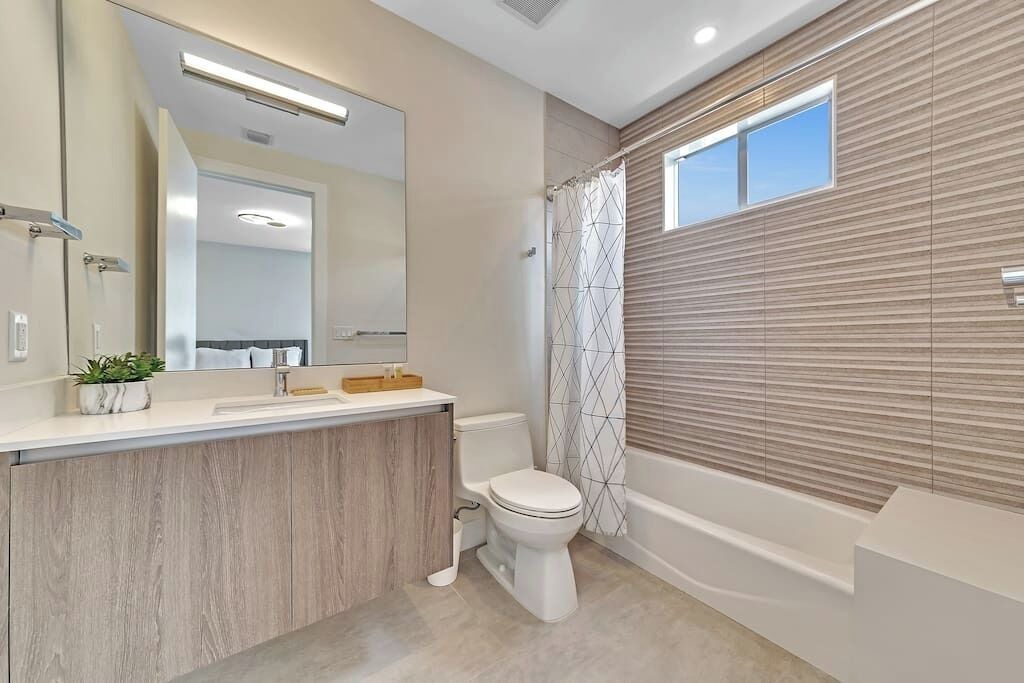 Photo of Bathroom in Coral Ridge