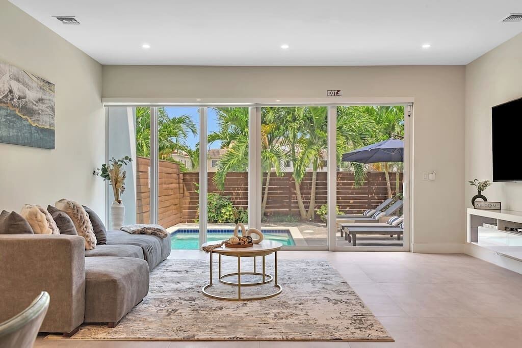 Photo of Livingroom in Coral Ridge