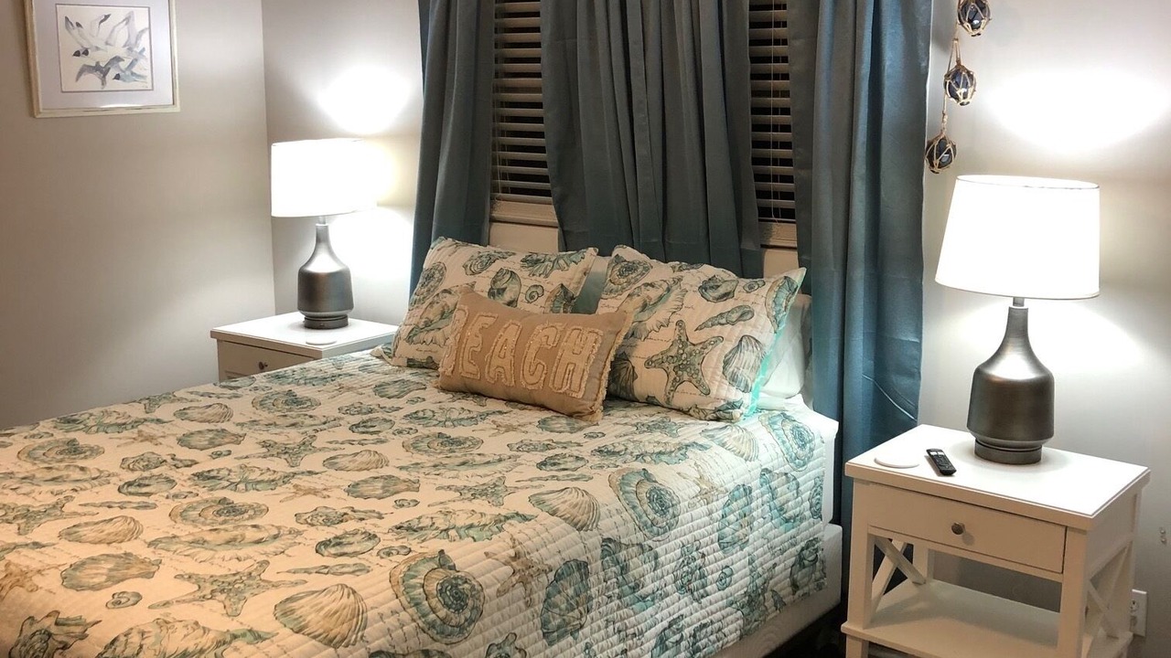 Photo of Bedroom in Eastpoint