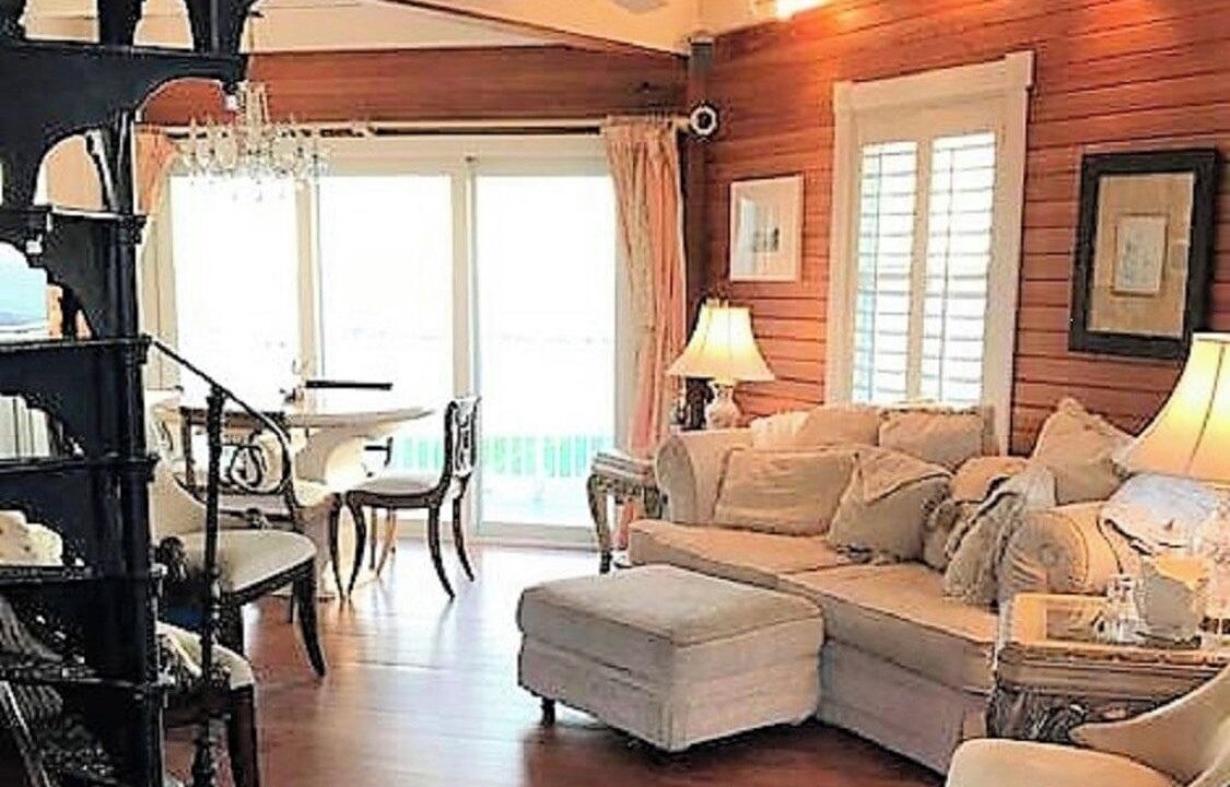 Photo of Livingroom in Sunset Reef