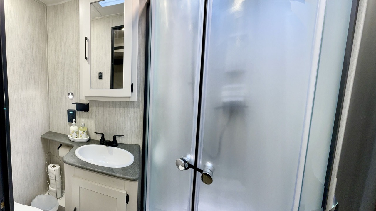 Photo of Bathroom in Seaboard Industrial