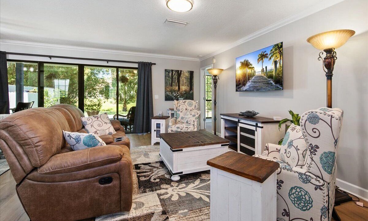 Photo of Bedroom in Palm Valley