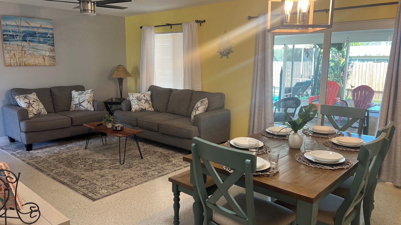 Photo of Livingroom in Sarasota Springs
