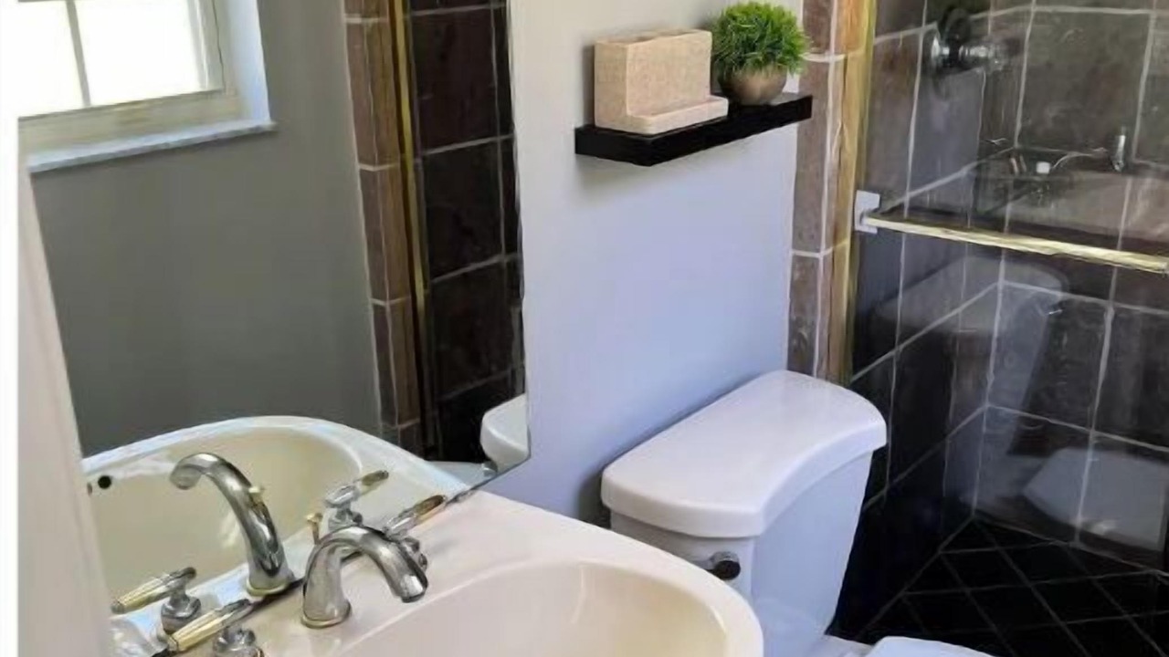 Photo of Bathroom in Orange Park