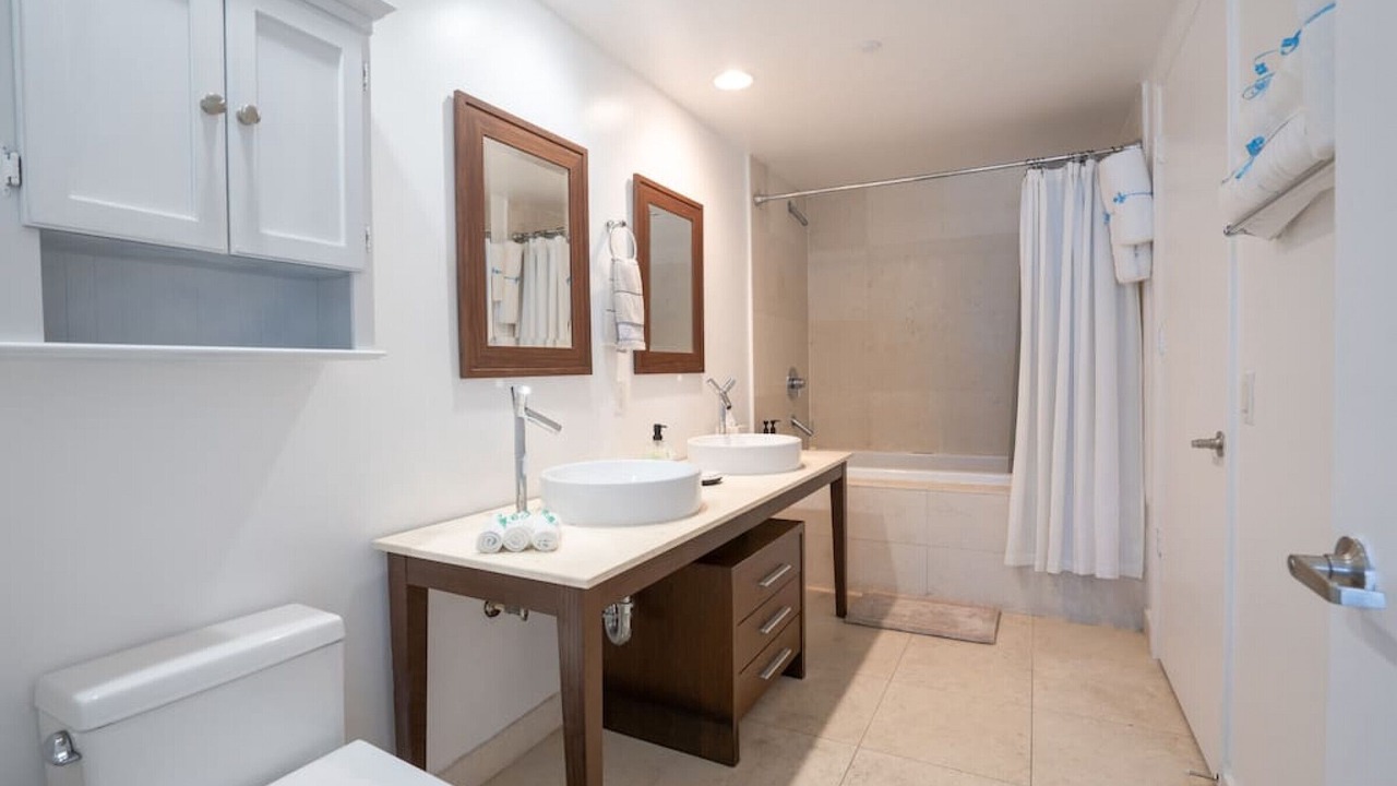 Photo of Bathroom in Downtown Miami