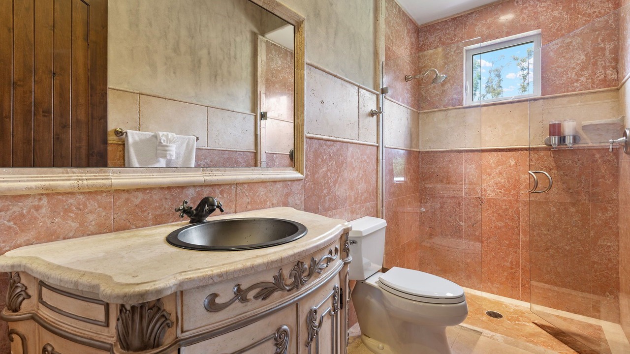 Photo of Bathroom in Biggar