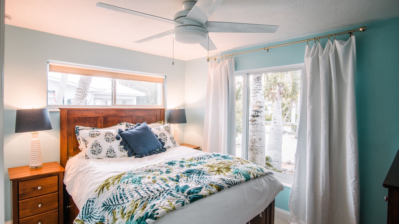 Photo of Bedroom in Tropical Bay Estates