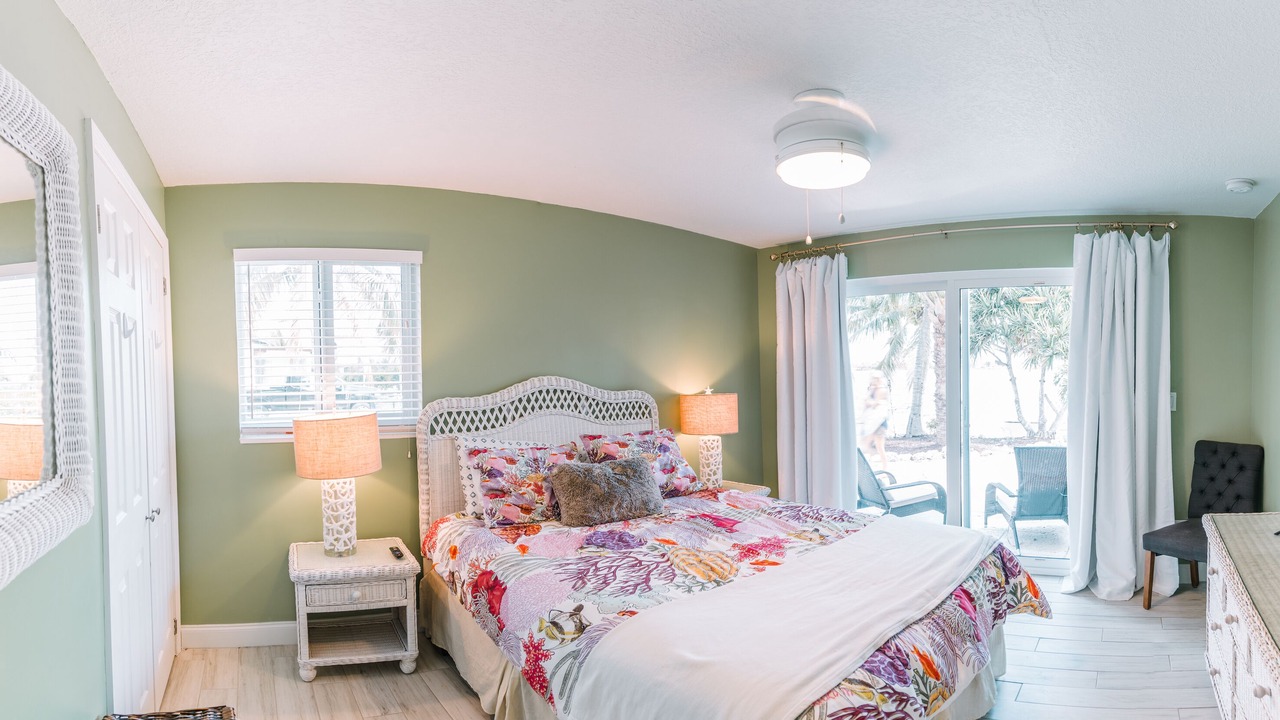 Photo of Bedroom in Tropical Bay Estates