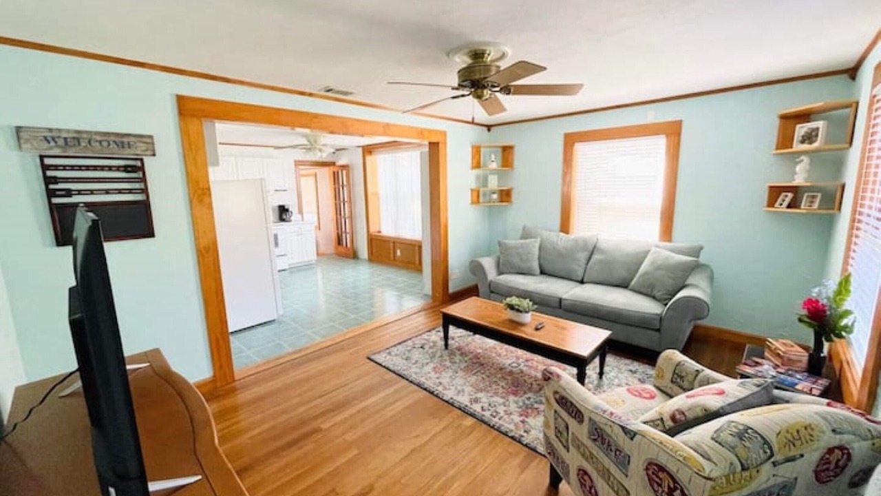 Photo of Livingroom in Disston Heights