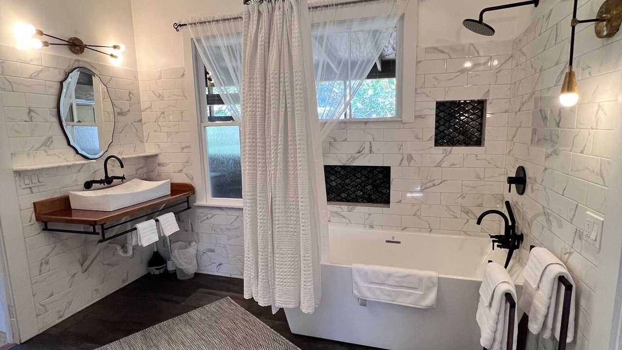 Photo of Bathroom in New Town