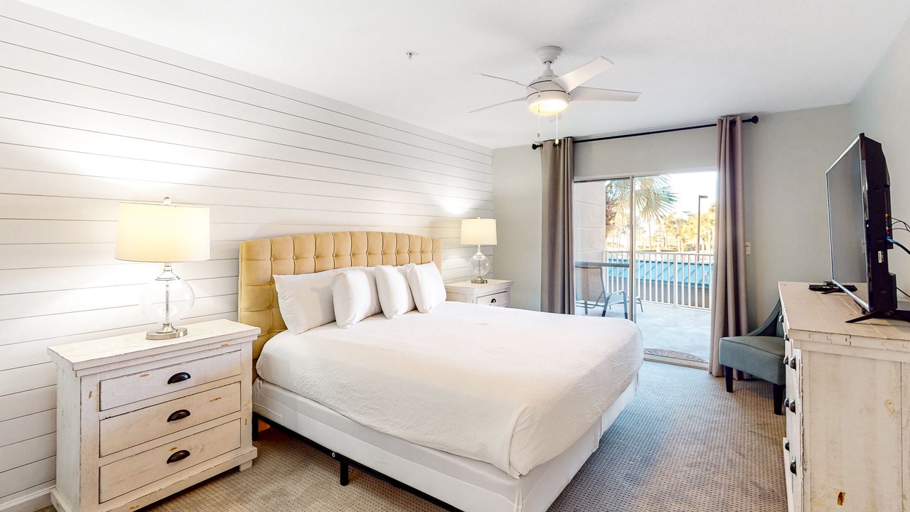 Photo of Bedroom in Miramar Beach
