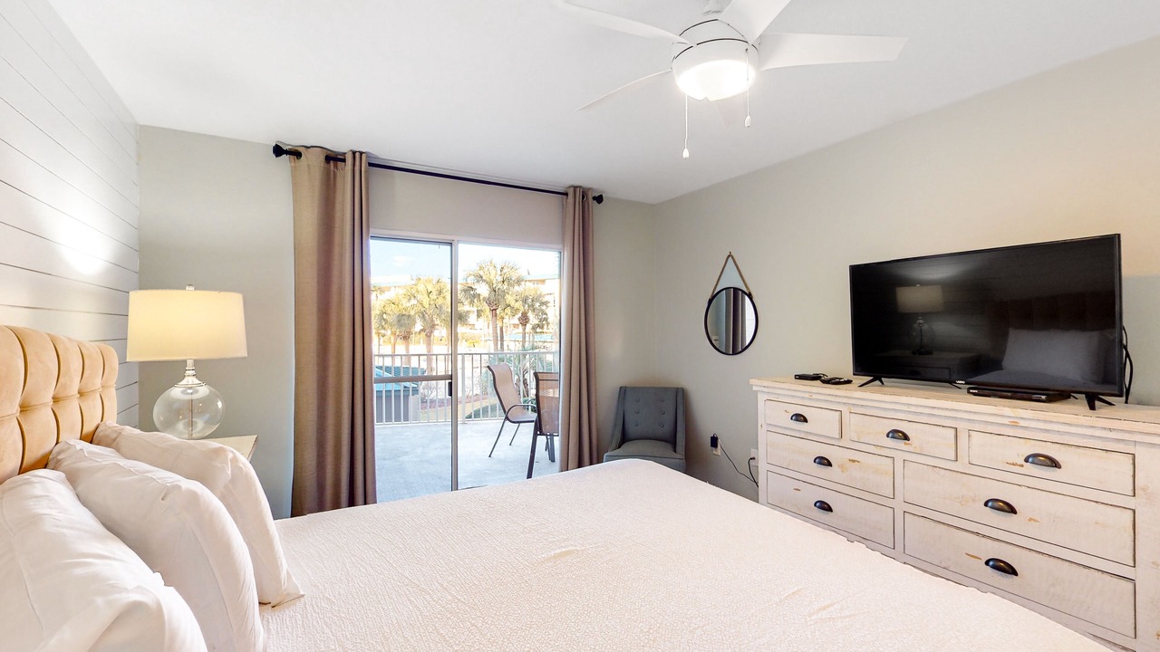 Photo of Bedroom in Miramar Beach