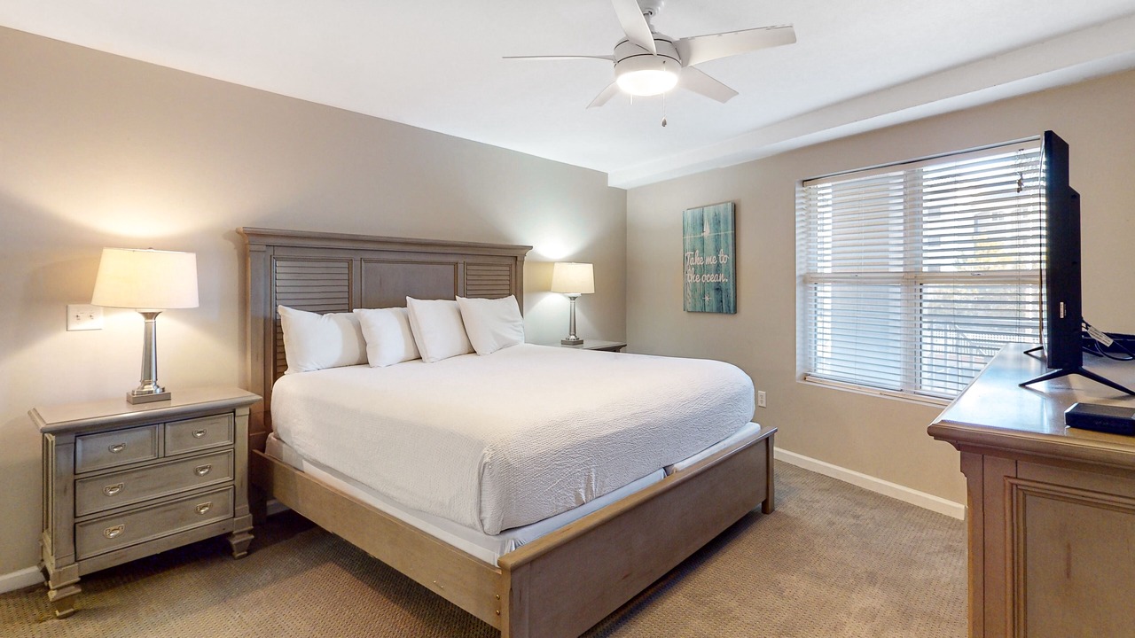 Photo of Bedroom in Miramar Beach
