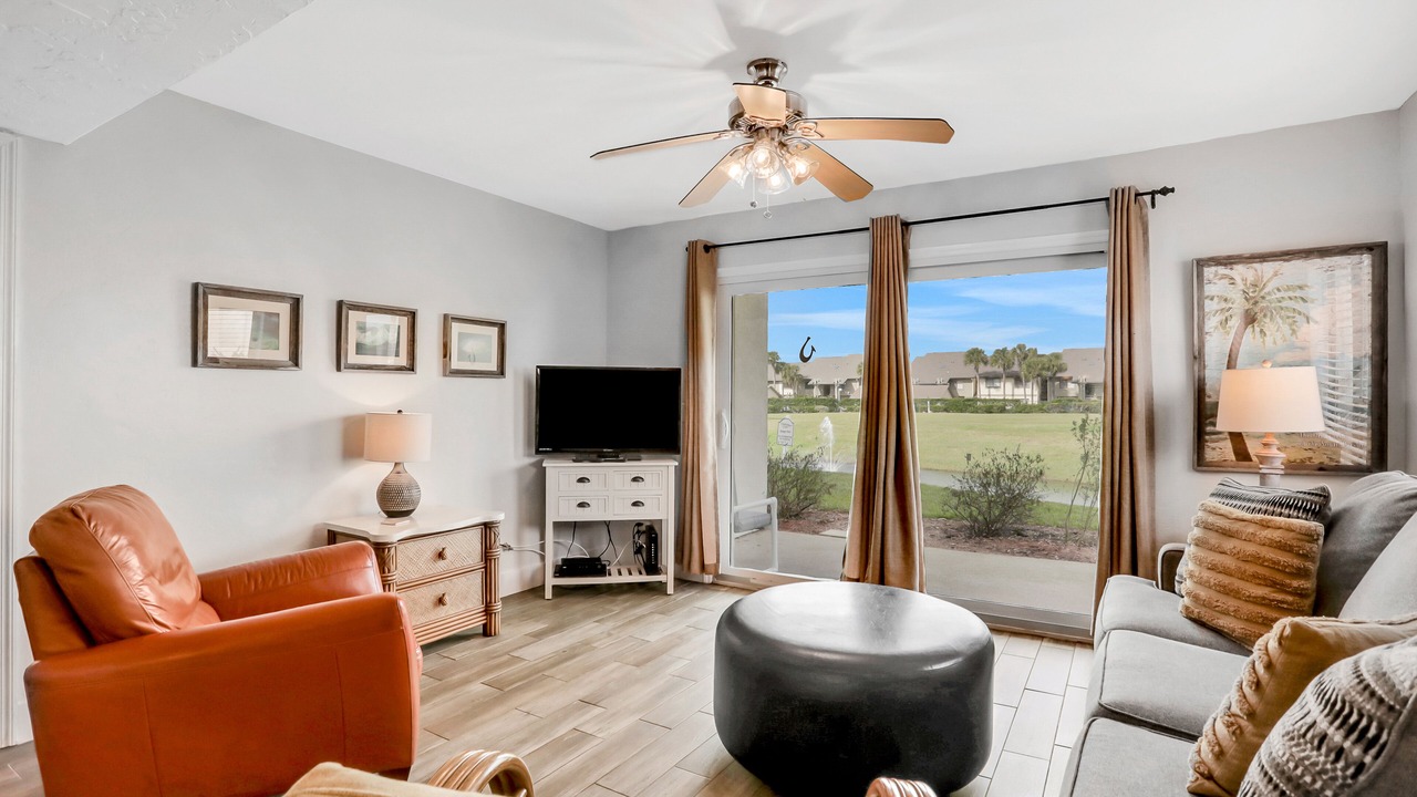 Photo of Livingroom in Butler Beach