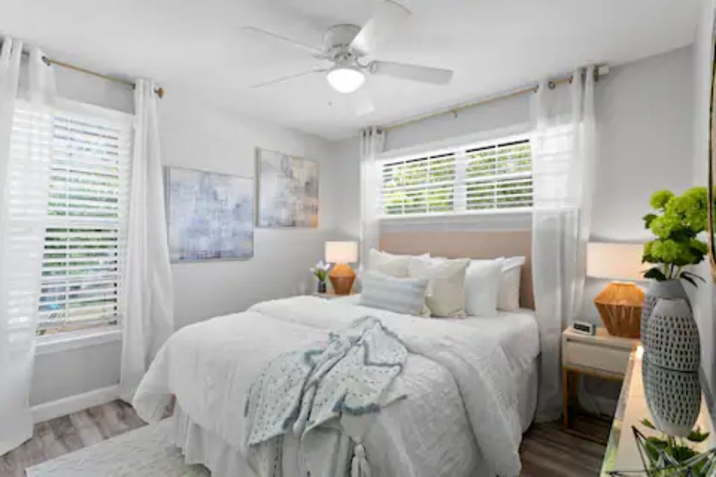 Photo of Bedroom in Lake Magdalene