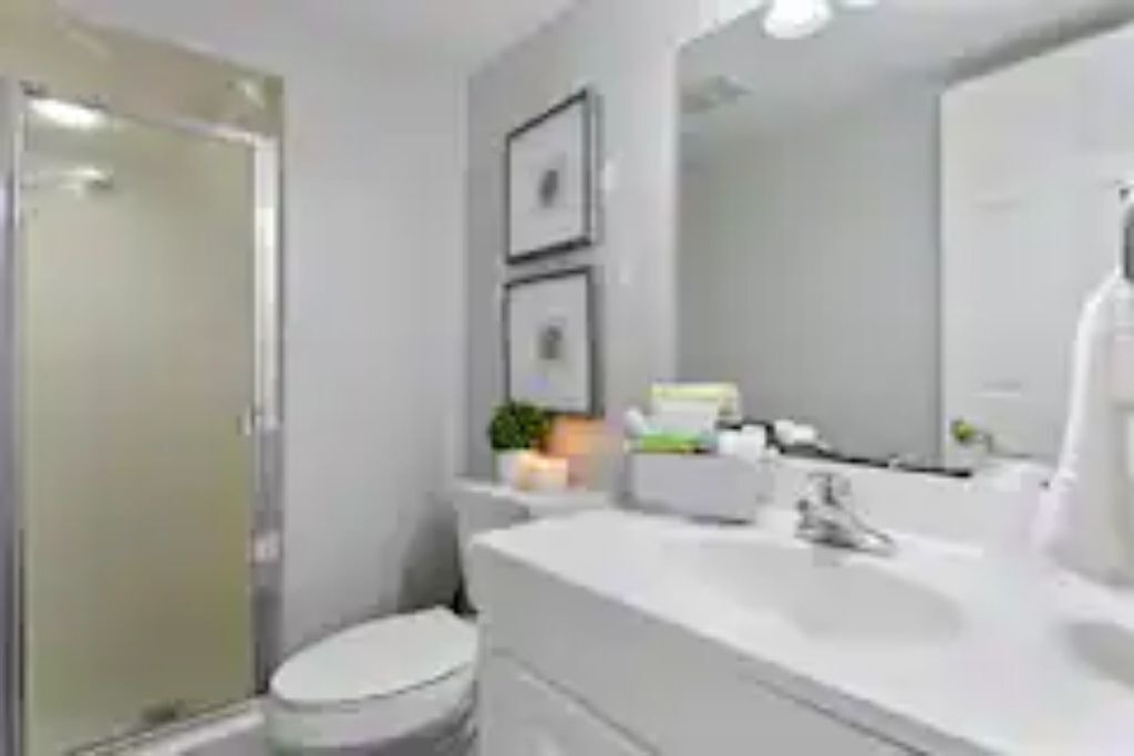 Photo of Bathroom in Lake Magdalene