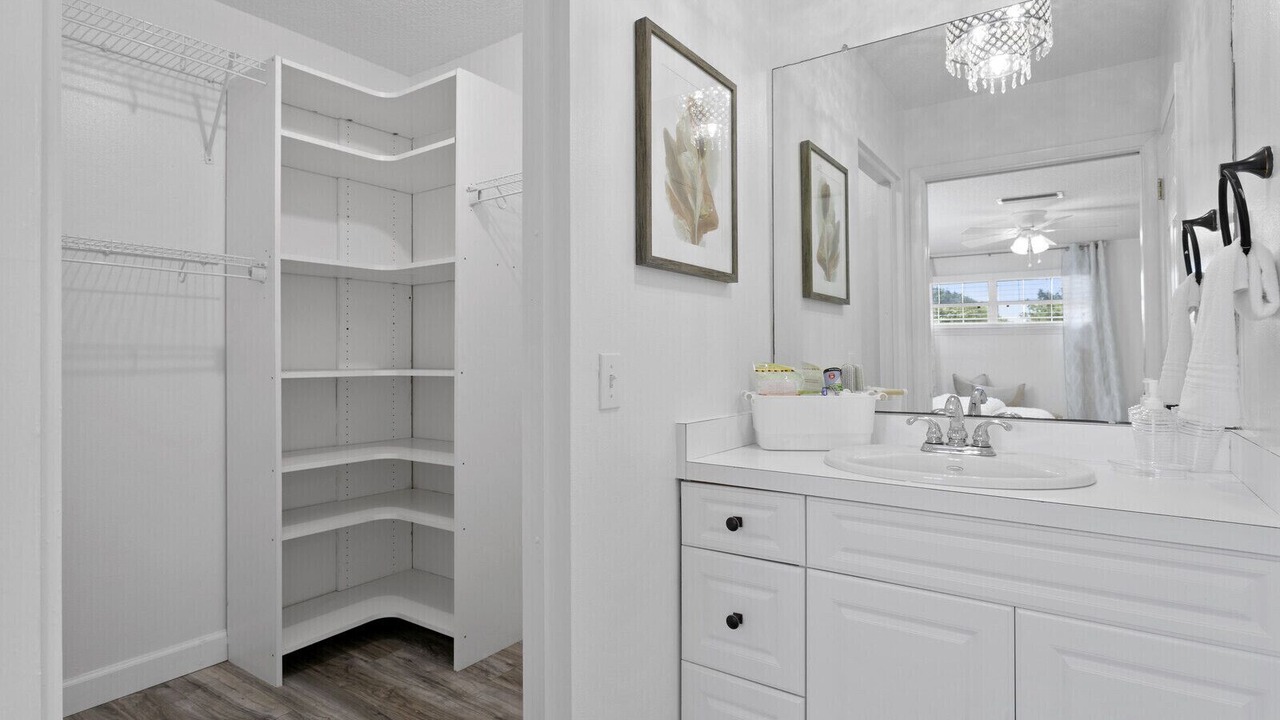 Photo of Bathroom in Lake Magdalene