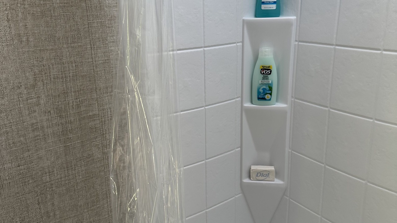 Photo of Bathroom in Bayshore Gardens