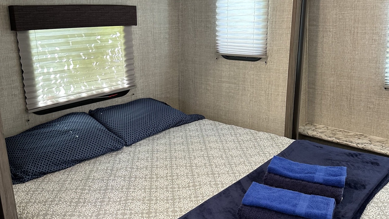 Photo of Bedroom in Bayshore Gardens