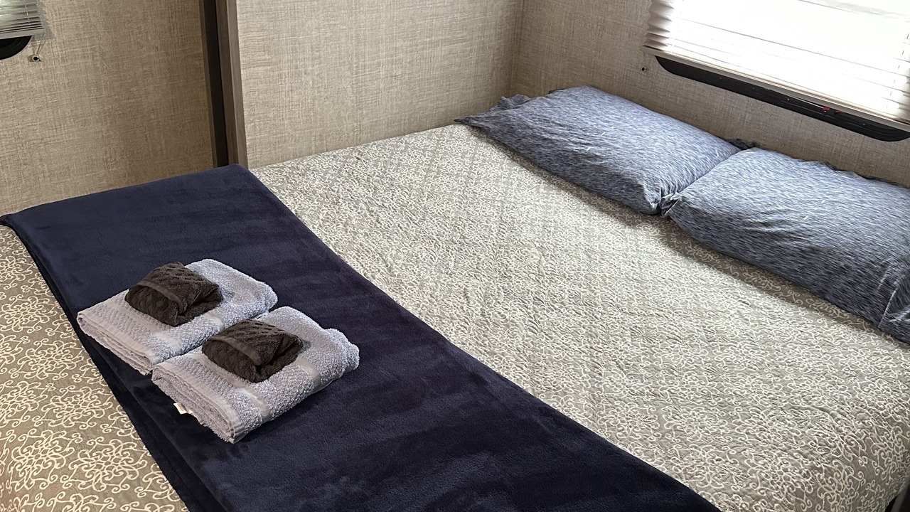 Photo of Bedroom in Bayshore Gardens