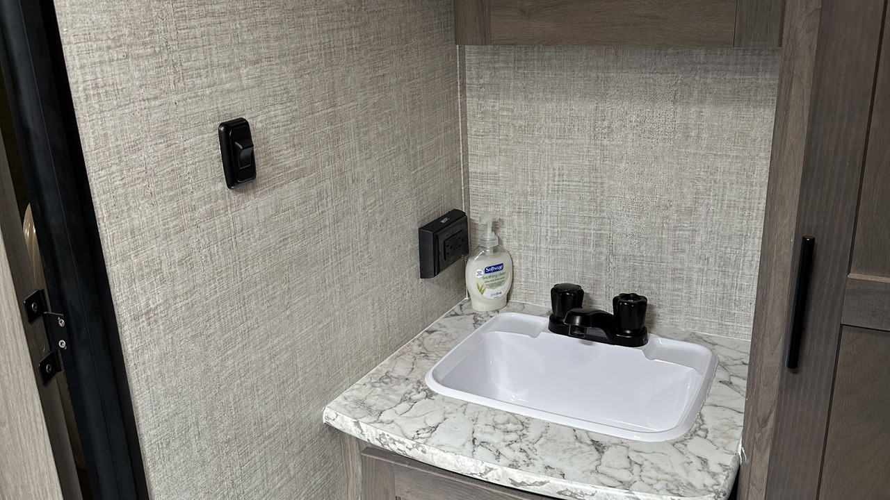 Photo of Bathroom in Bayshore Gardens
