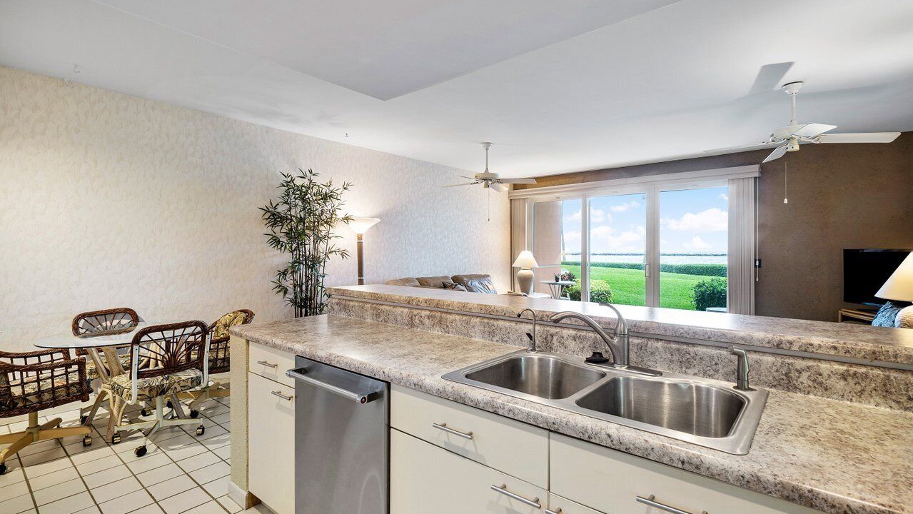 Photo of Kitchen in Florida North Atlantic Coast