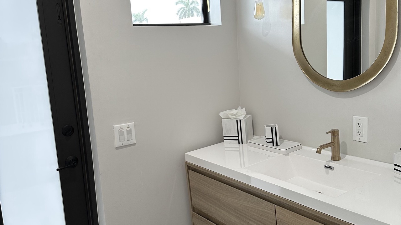 Photo of Bathroom in Cypress Lakes