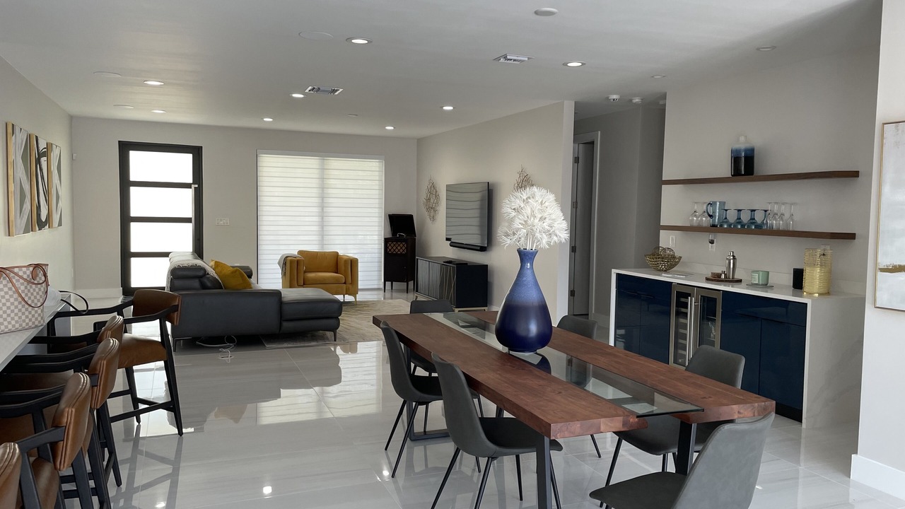 Photo of Livingroom in Cypress Lakes