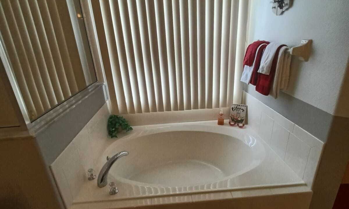 Photo of Bathroom in Sunset Ridge
