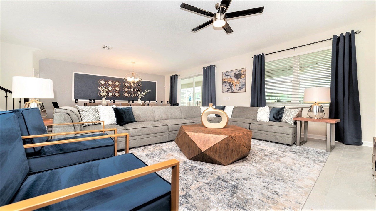 Photo of Livingroom in Four Corners
