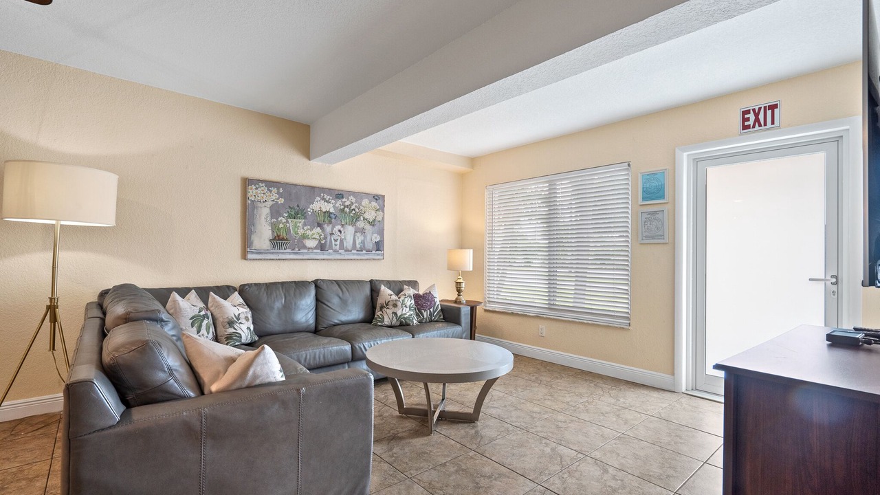 Photo of Livingroom in Dania Beach