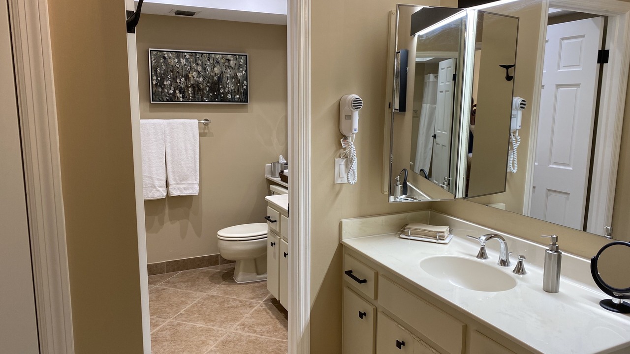 Photo of Bathroom in Hunt Club