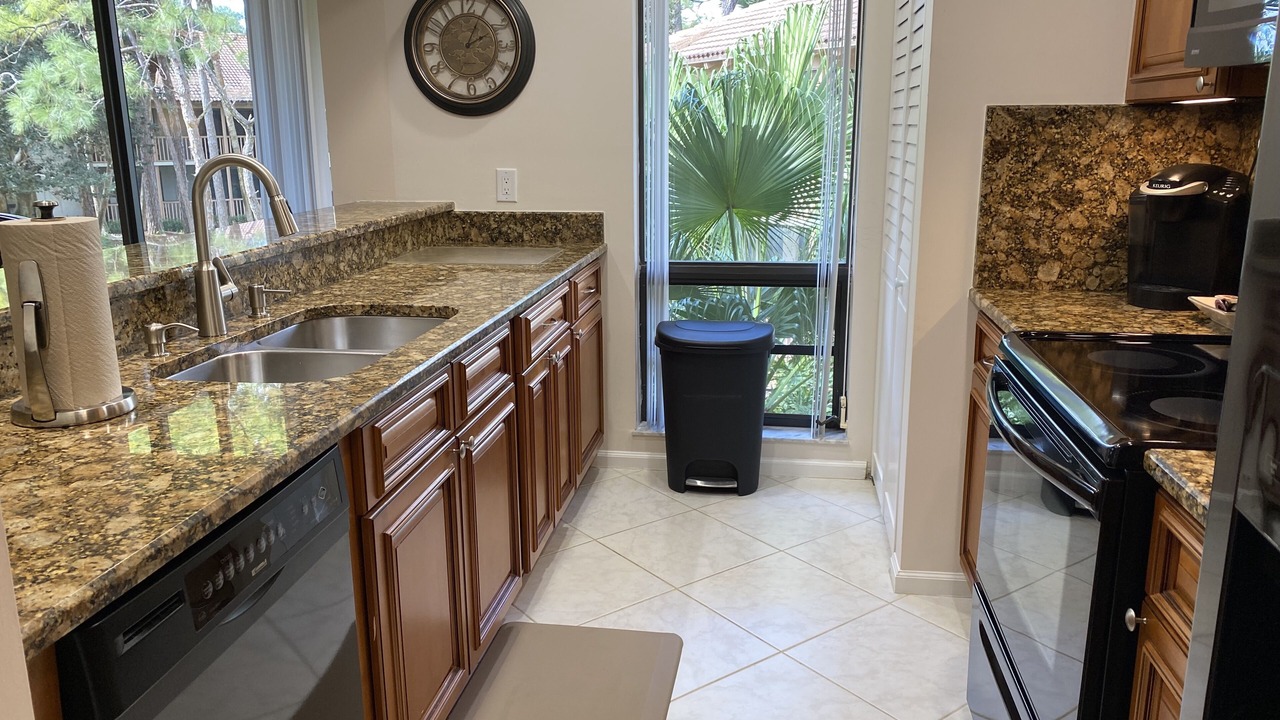 Photo of Kitchen in Hunt Club