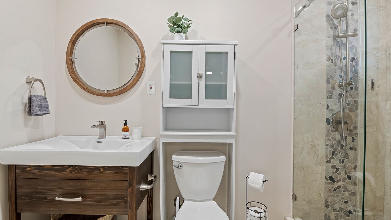 Photo of Bathroom in Riverside Park