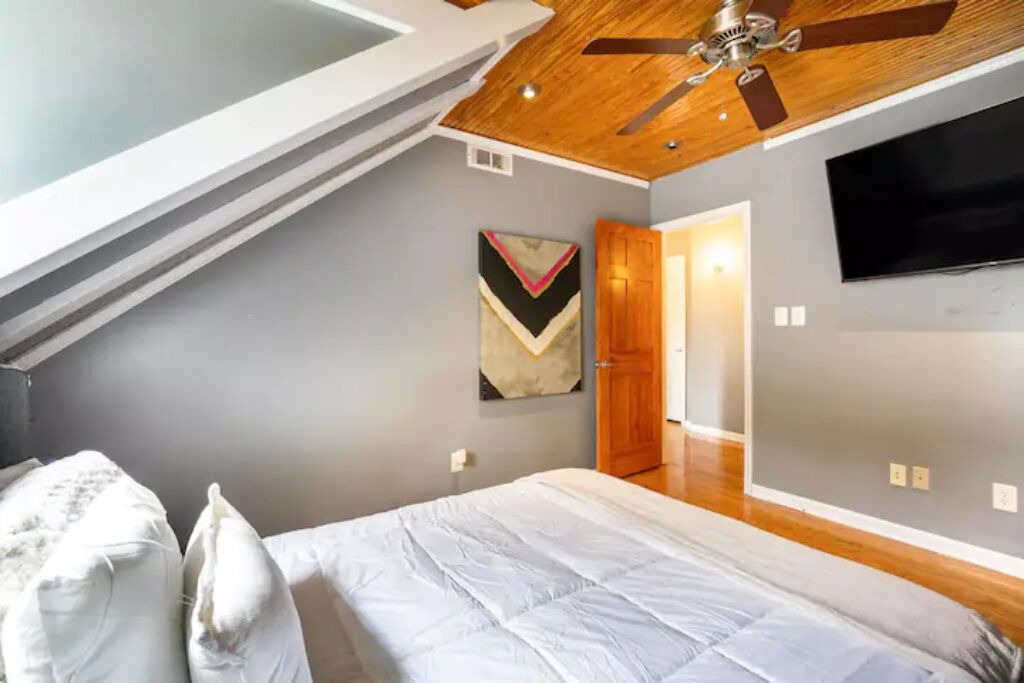 Photo of Bedroom in Fairview Shores