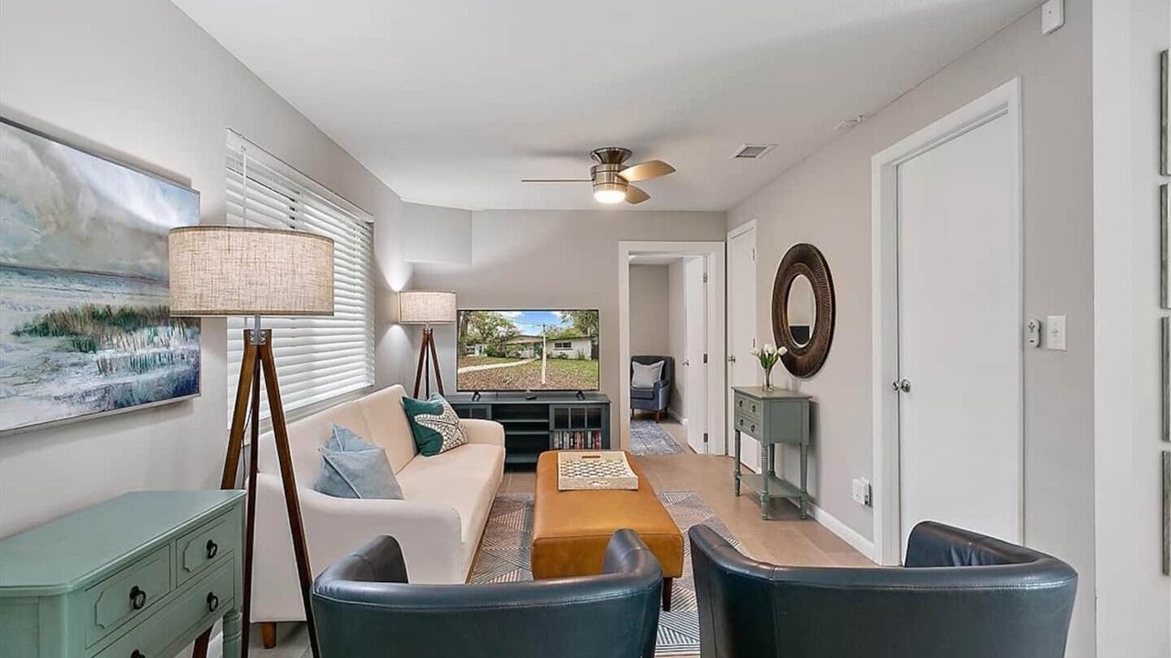 Photo of Livingroom in North Beach