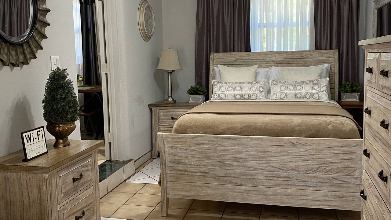 Photo of Bedroom in Warm Mineral Springs