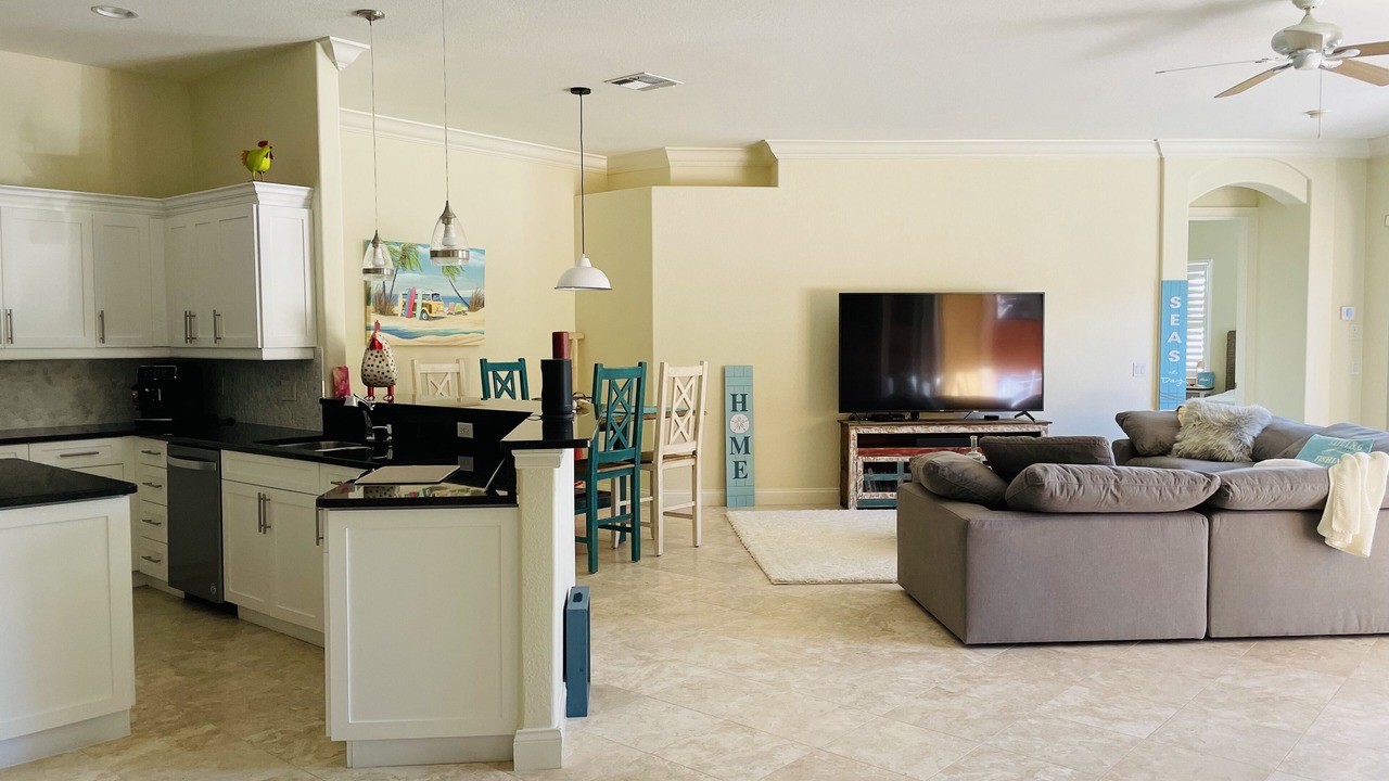 Photo of Livingroom in Estero