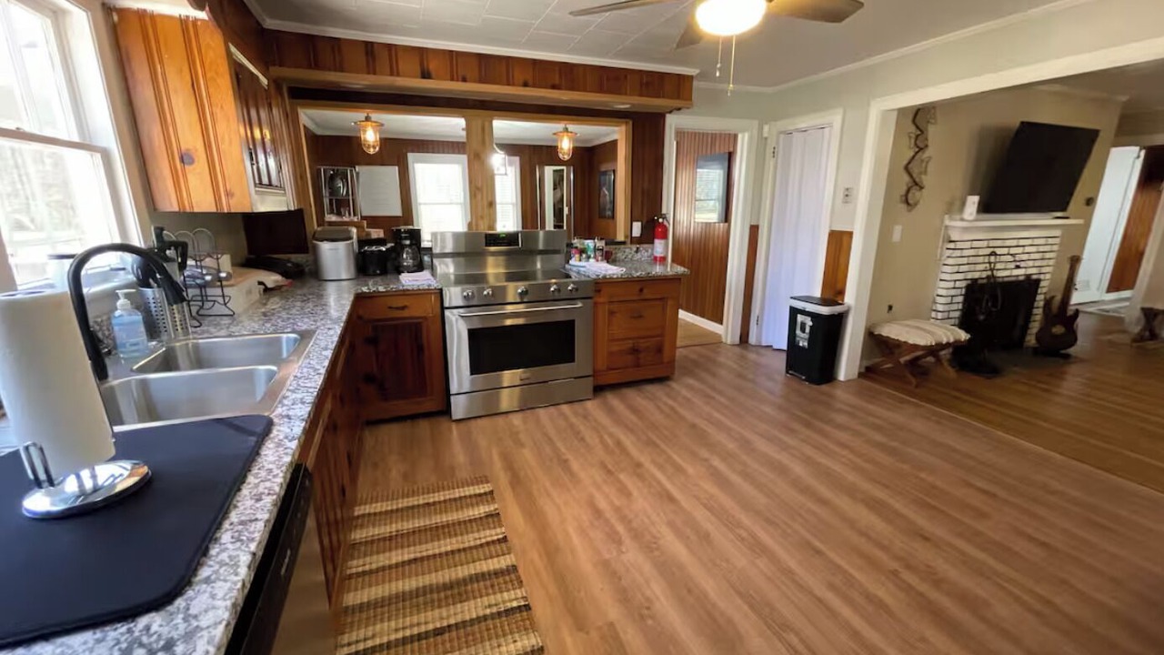 Photo of Kitchen in Cliftondale