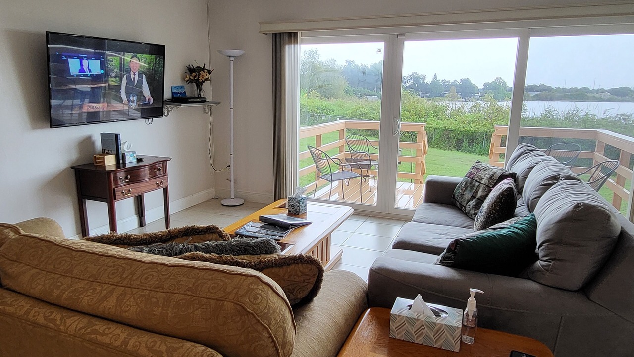 Photo of Livingroom in Crystal Lake