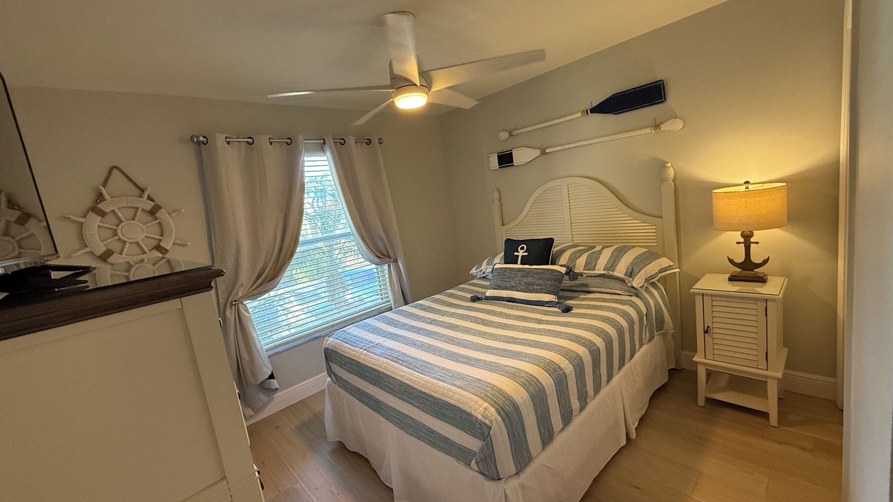 Photo of Bedroom in Stoneybrook