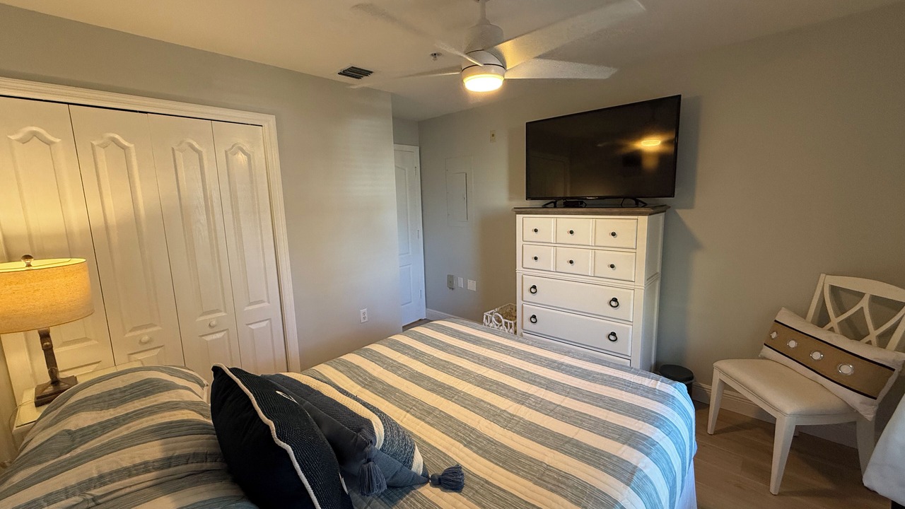 Photo of Bedroom in Stoneybrook