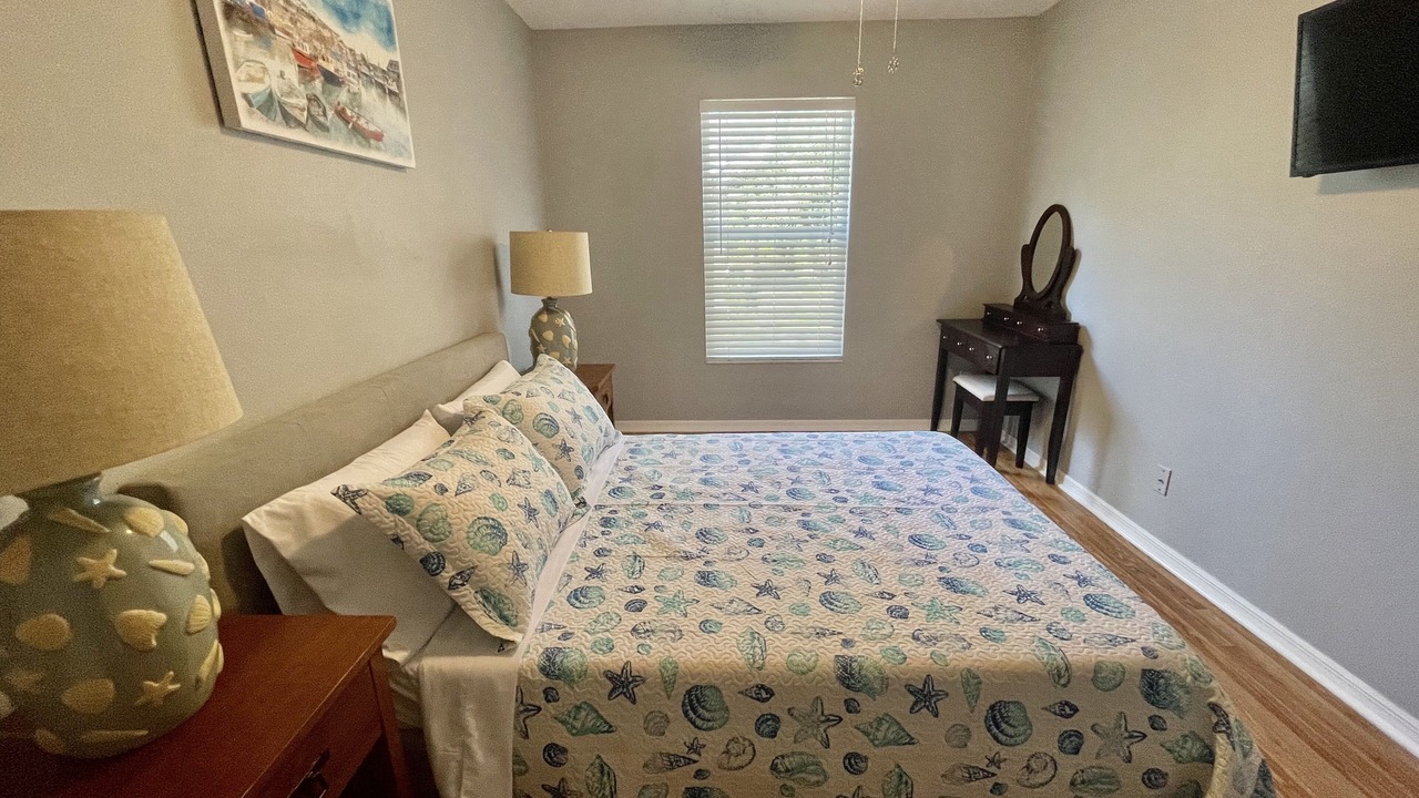 Photo of Bedroom in Tarpon Springs