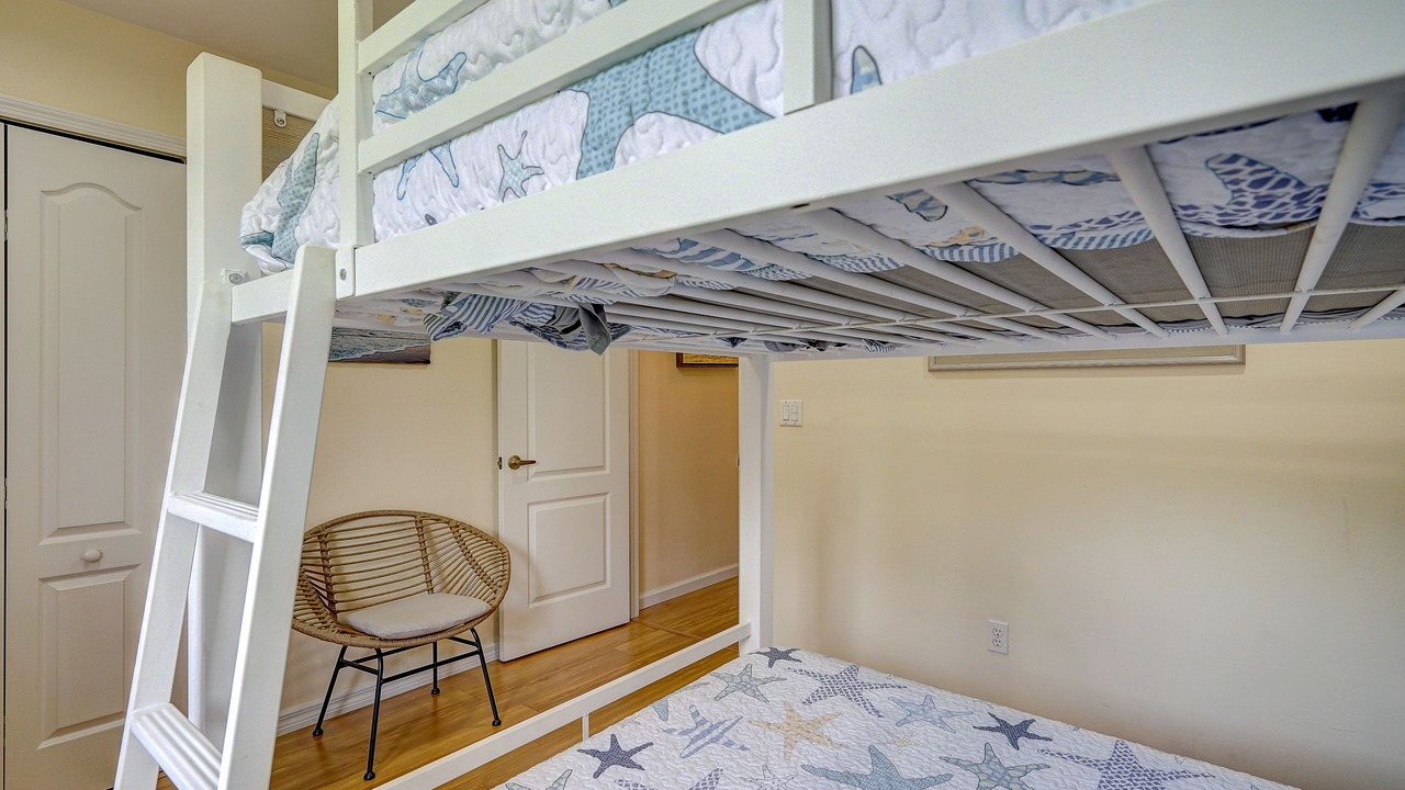 Photo of Bedroom in Saint James City
