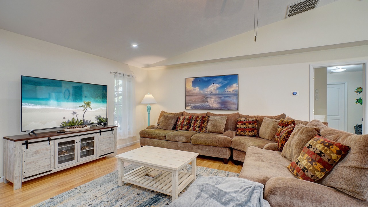 Photo of Bedroom in Saint James City