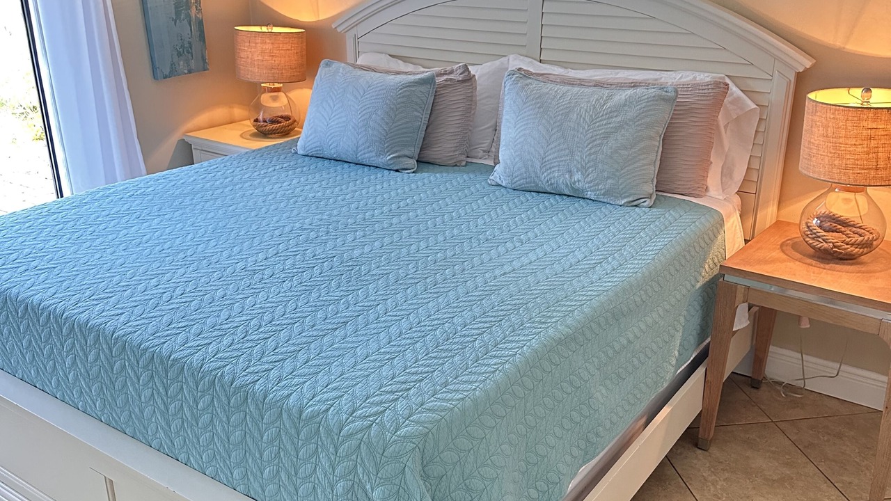 Photo of Bedroom in Naples Park