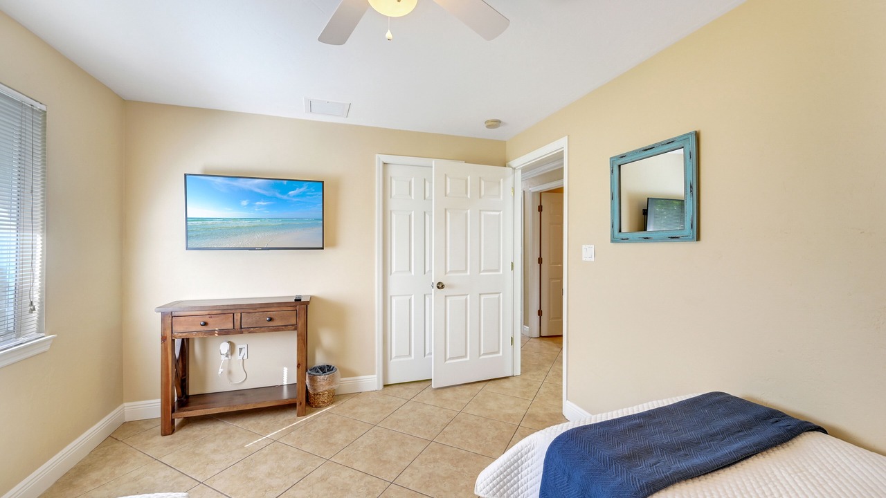 Photo of Bedroom in Naples Park