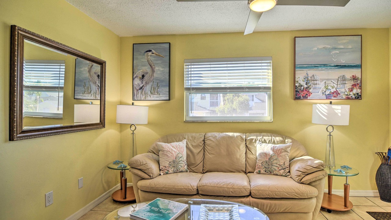 Photo of Livingroom in Downtown Dunedin