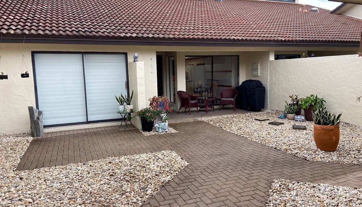 Photo of Patio Balcony in Lely Golf Estates